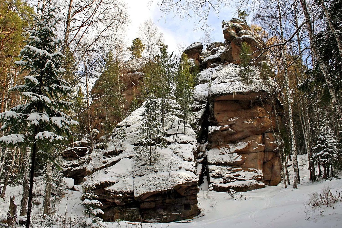 Красноярские столбы скала дед фото